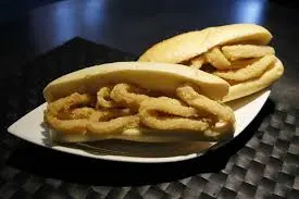 Bocadillo rabas con alioli